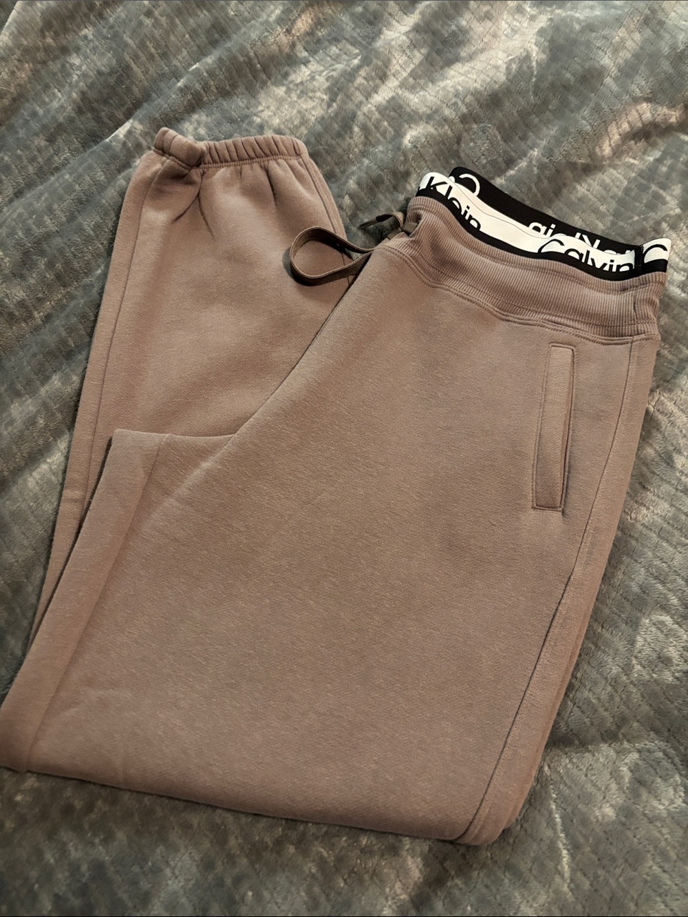 Calvin Klein Performance Logo Jogger Sweatpants- used once